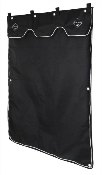 lm-stable-curtain-black2-hr